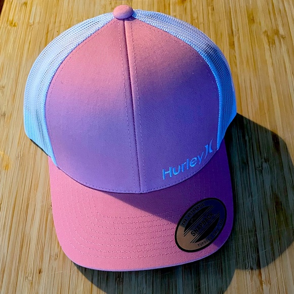 New with tags- Hurley cap - Picture 1 of 5